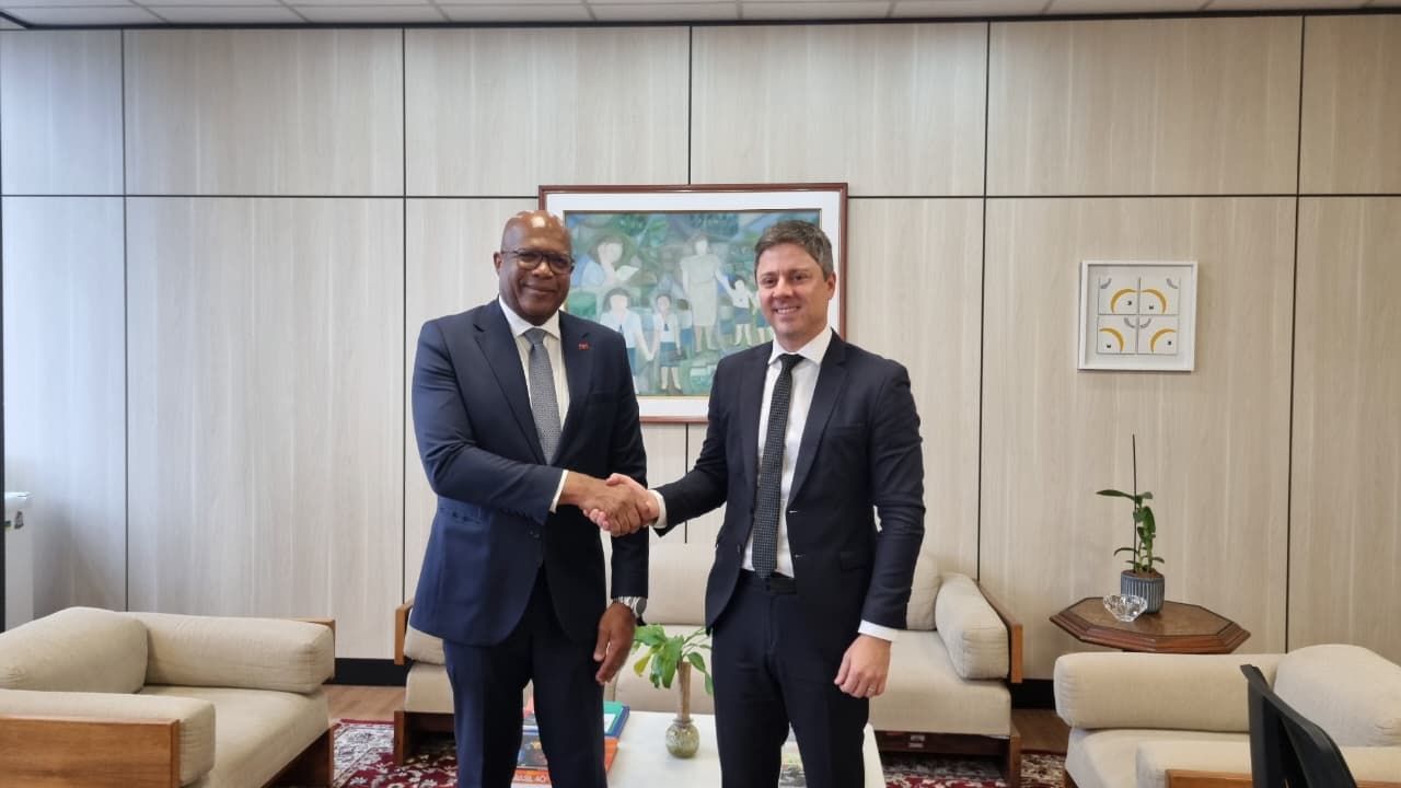 Imagem de capa: Angola e Brasil reforçam cooperação no ensino superior e investigação científica